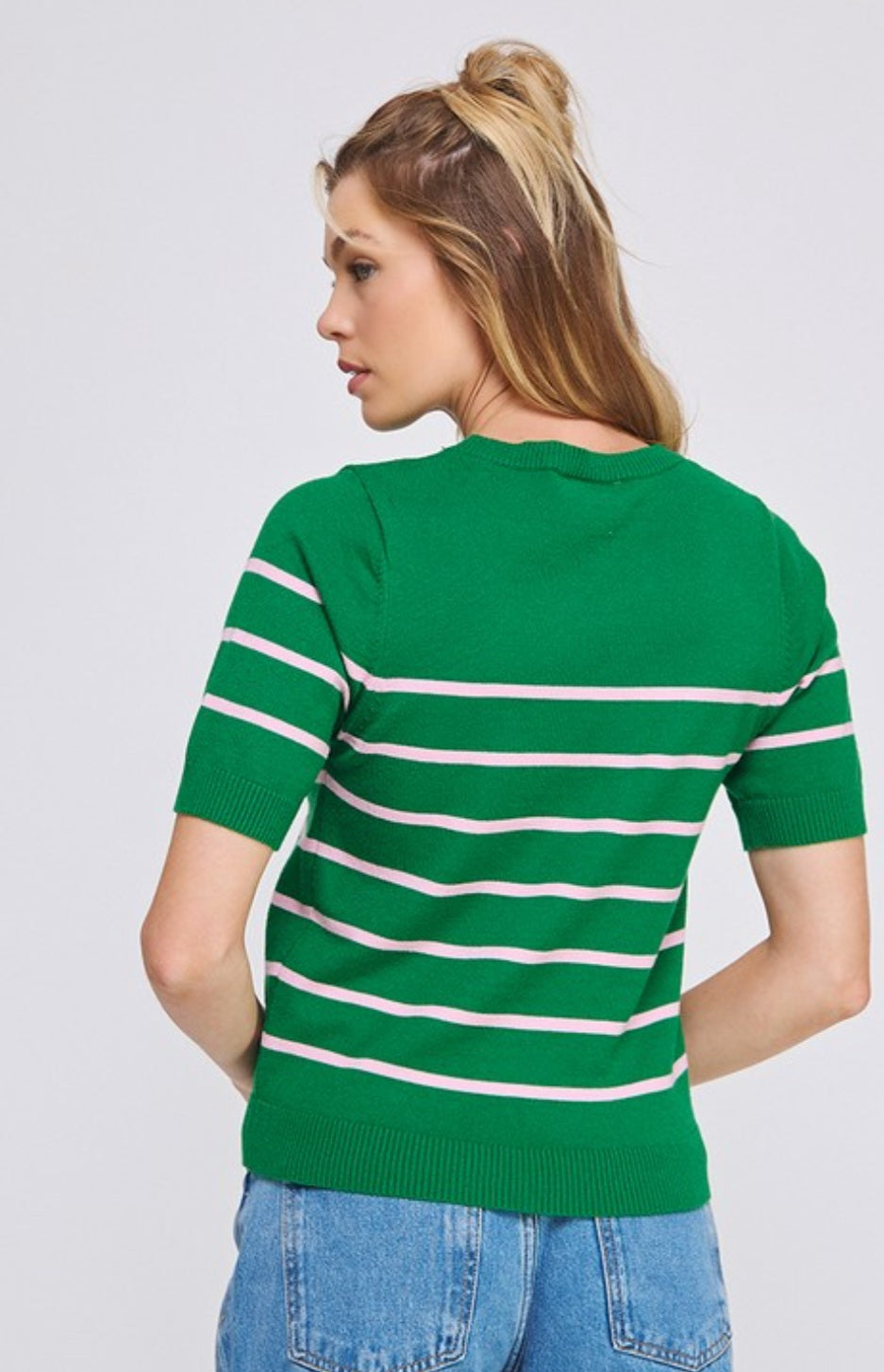 Women's green stripe sweater, lightweight knitted pullover with horizontal stripes