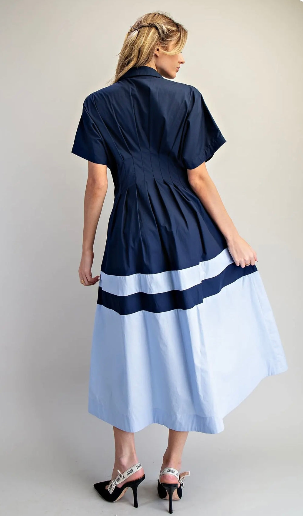 Casual navy color-block dress with relaxed fit and timeless style