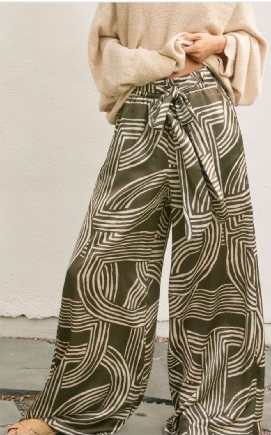 Trendy olive cream abstract pattern pants for women – modern street style fashion