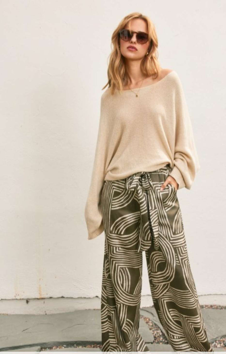 Trendy olive cream abstract pattern pants for women – modern street style fashion