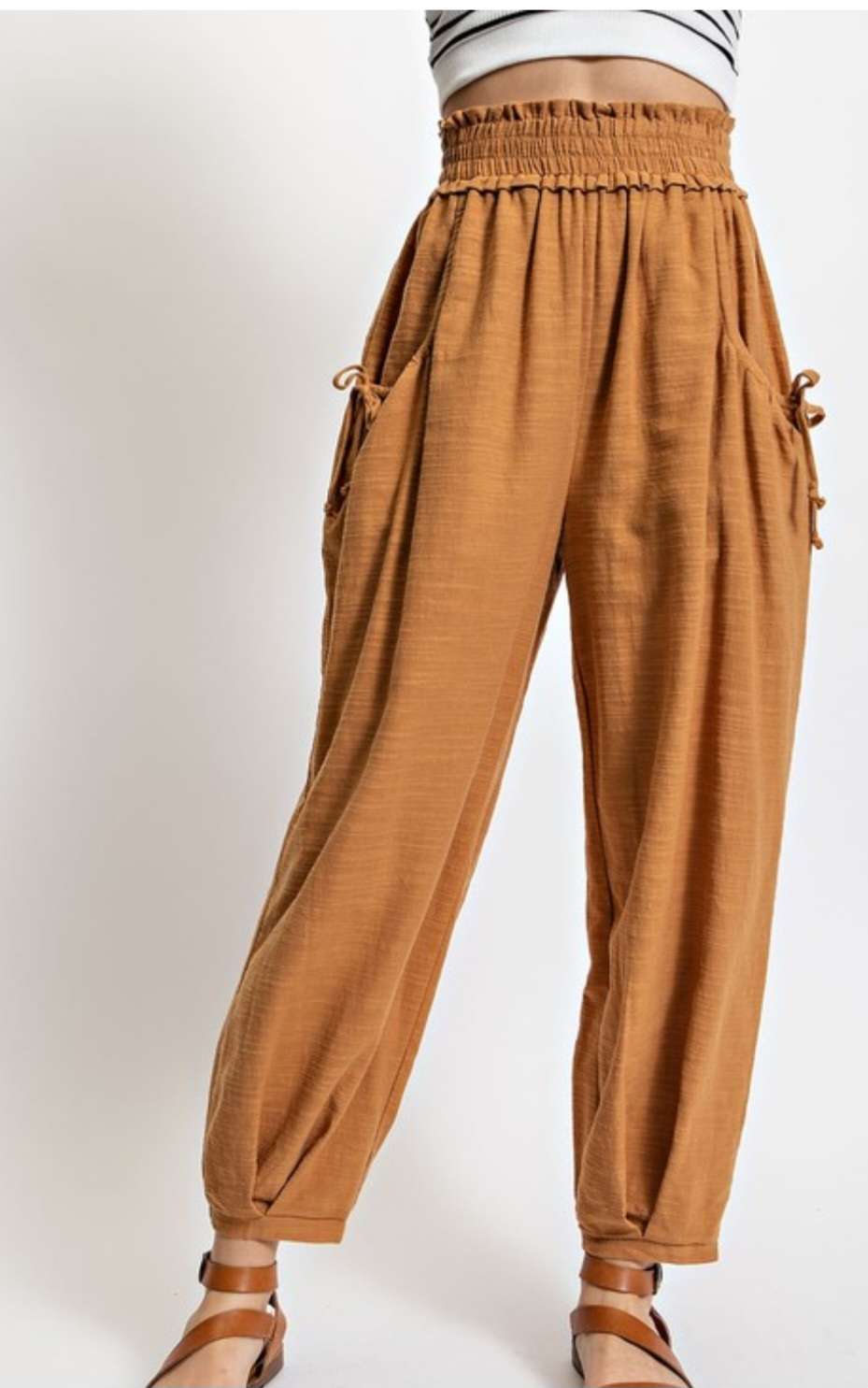 Breathable mustard joggers with side pockets and adjustable waistband
