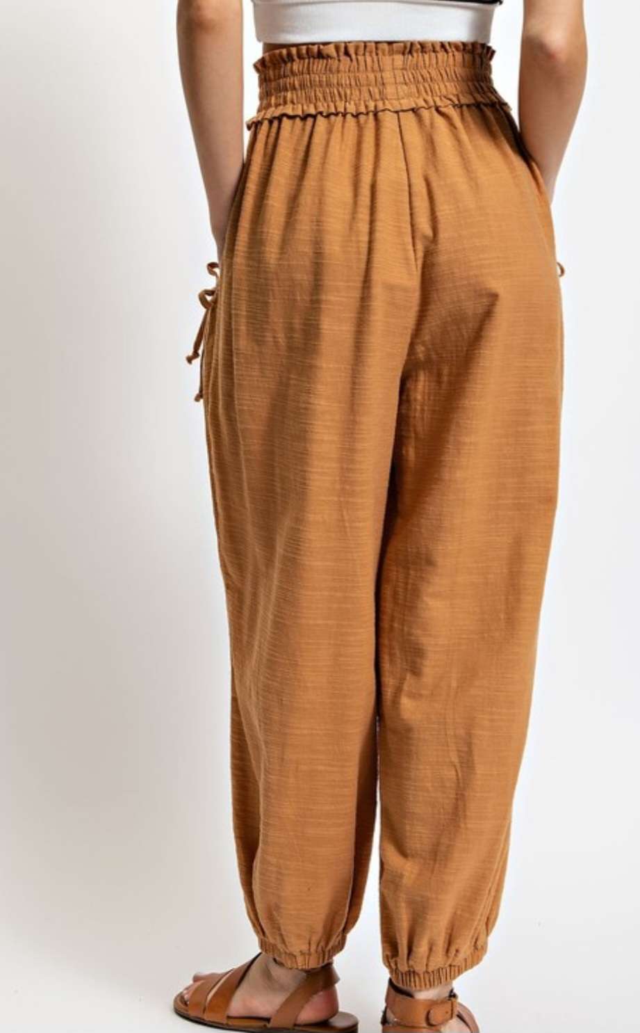 Breathable mustard joggers with side pockets and adjustable waistband