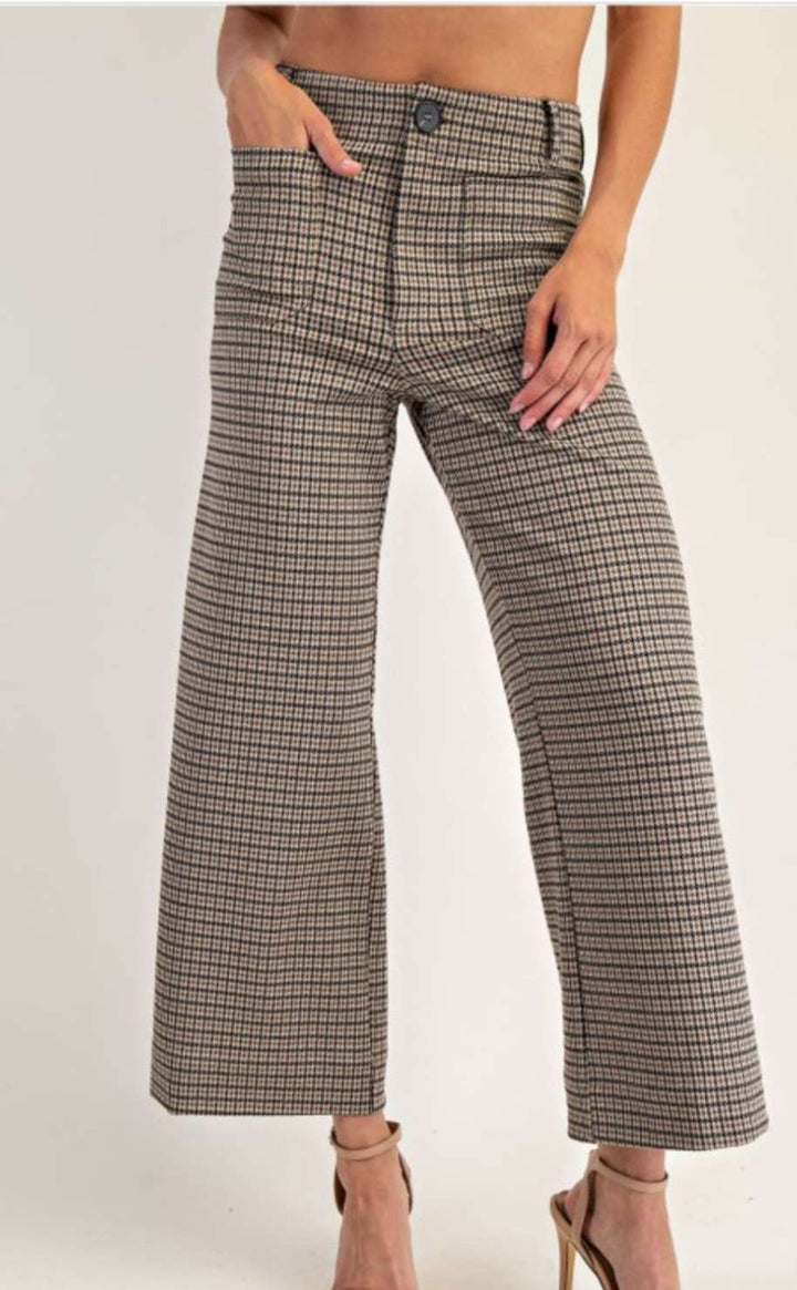 Women's brown houndstooth pants with high waist and tailored fit