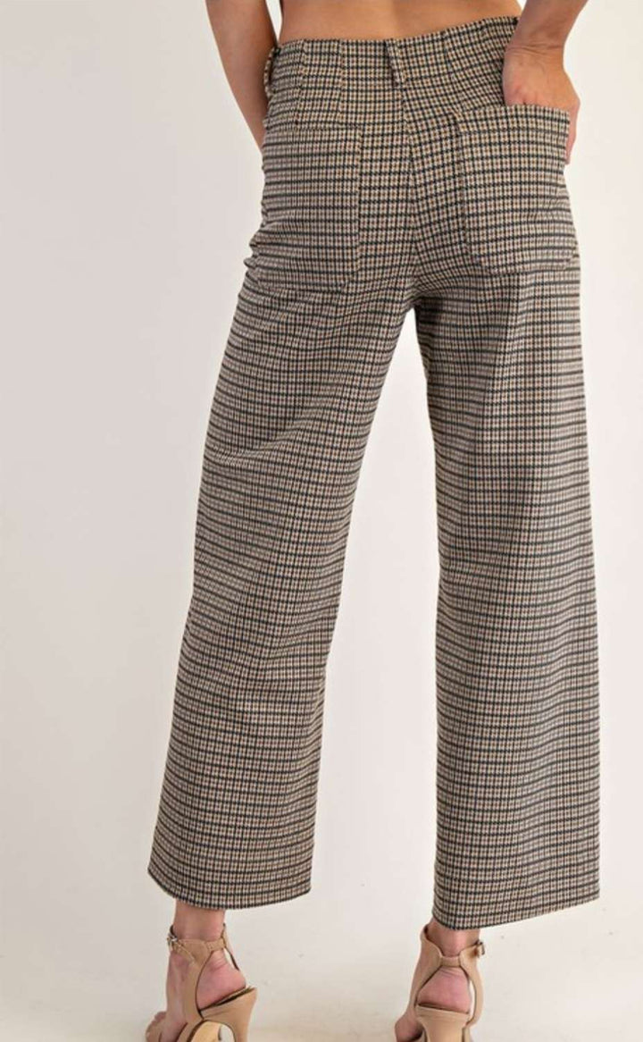Women's brown houndstooth pants with high waist and tailored fit