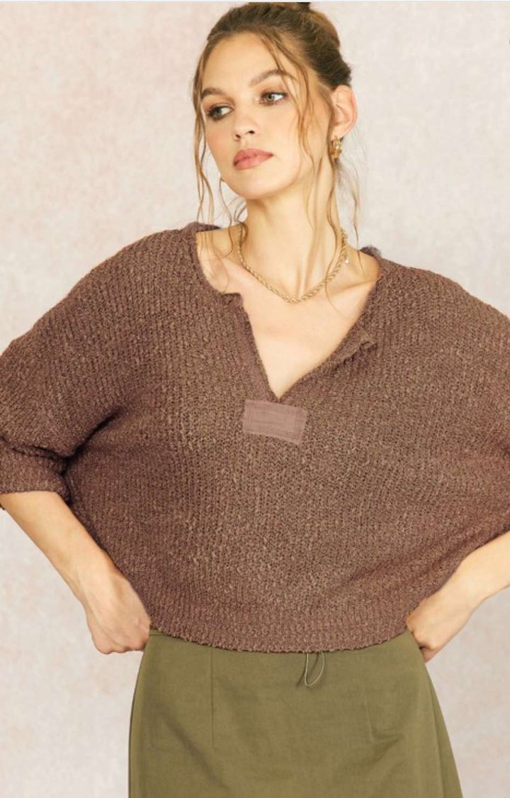 Stylish brown cropped sweater for women – soft knit top perfect for casual and fall outfits.